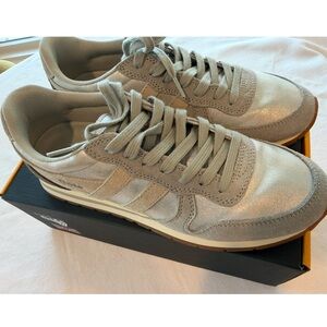 Gola Metallic Silver Daytona Blaze Sneakers Size 8